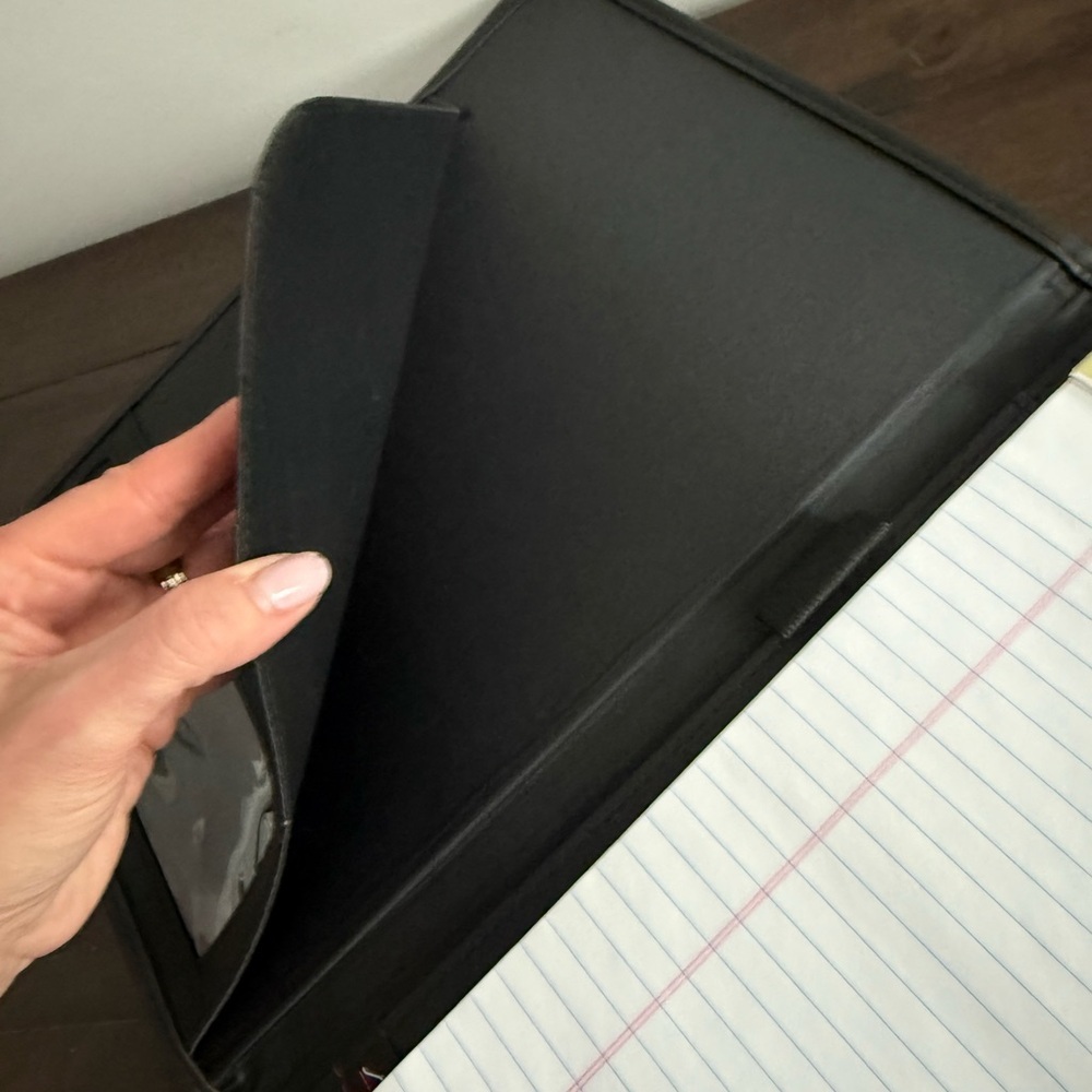 Black and White Striped Document Holder - Picture 4 of 6